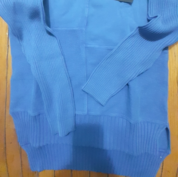 Blue distressed long sleeve top - Picture 2 of 4